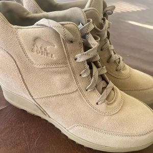 Sorel Women’s Wedged Boots